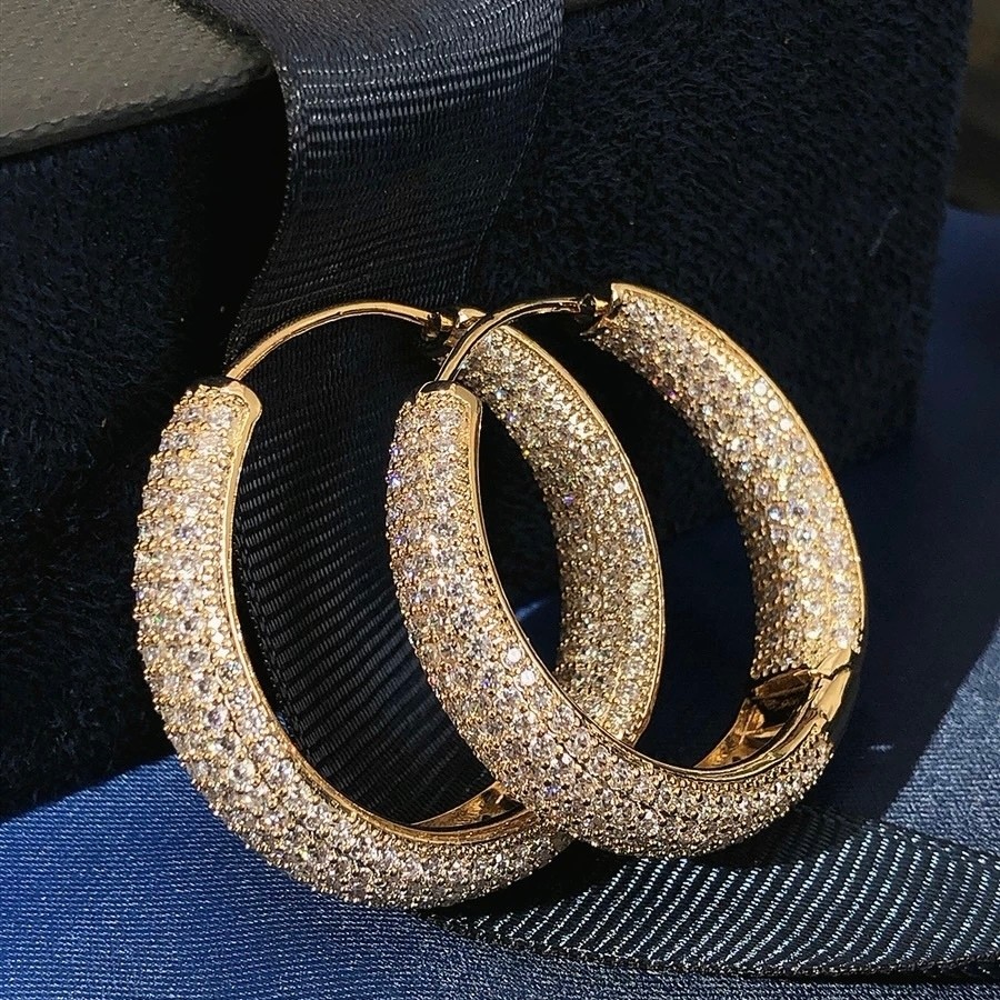 Brincos Feminino Argola Formato Gota cravejada pedra de zirconia folheado a ouro 18k e prata 925