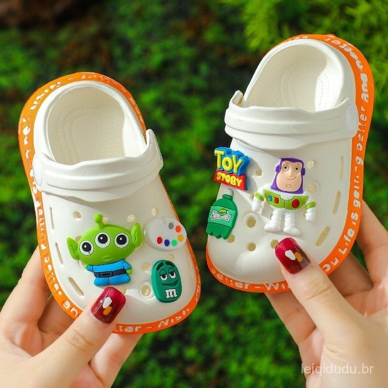 Buzz Lightyear Sapatos Buraco do Menino Menino Sapatos Baotou Meninos Chinelos de Verão Chinelos de Praia Do Bebê Menino